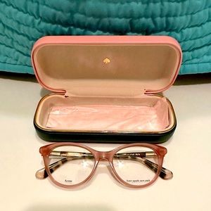 NWT- Kate Spade Caelin glasses - Never Worn/comes with box & cleaning cloth